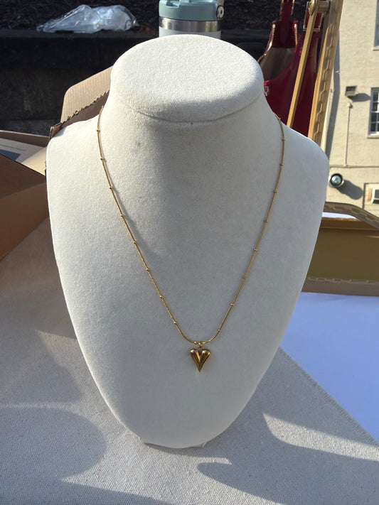 Mini heart necklace