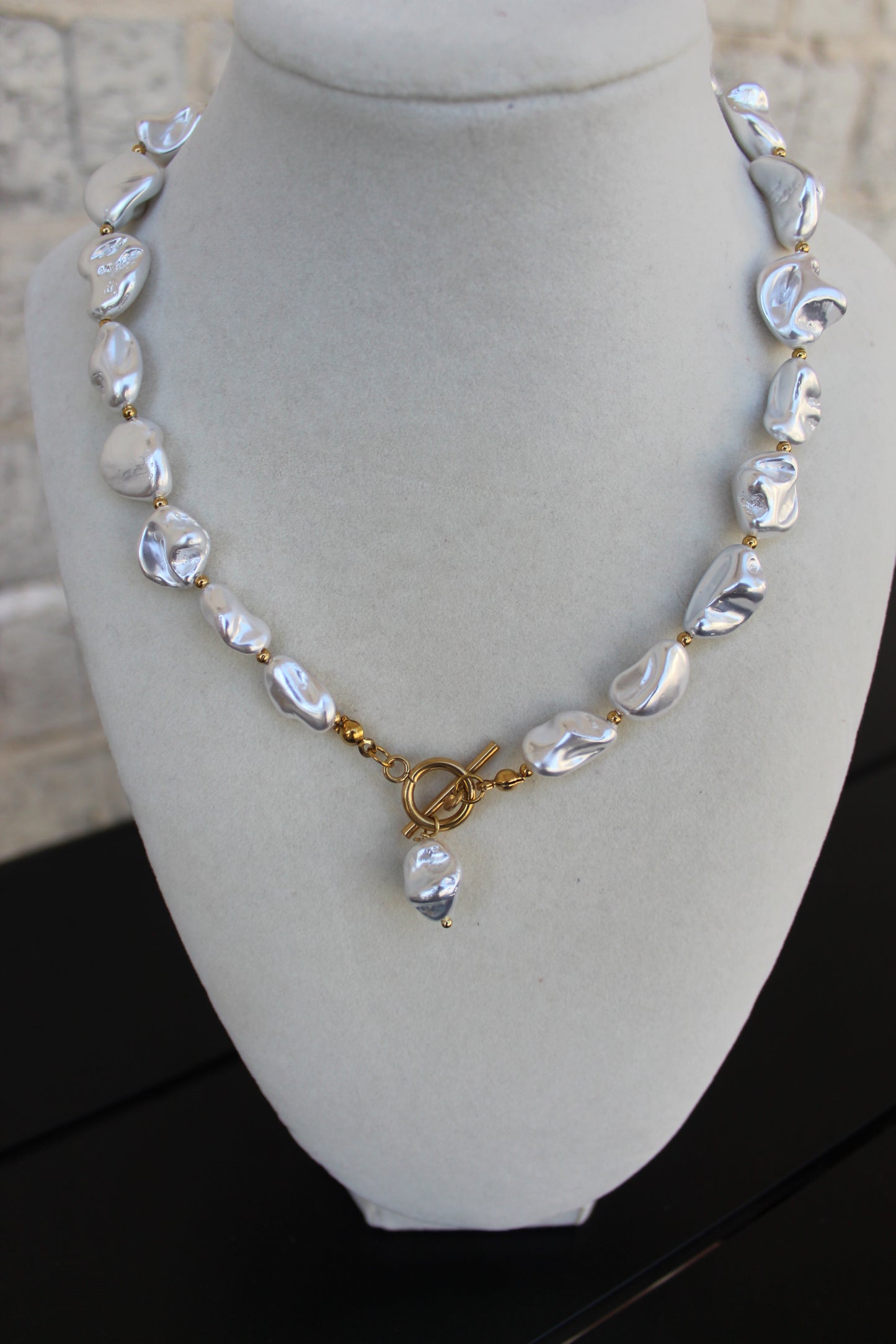 Chunky Pearl Necklace